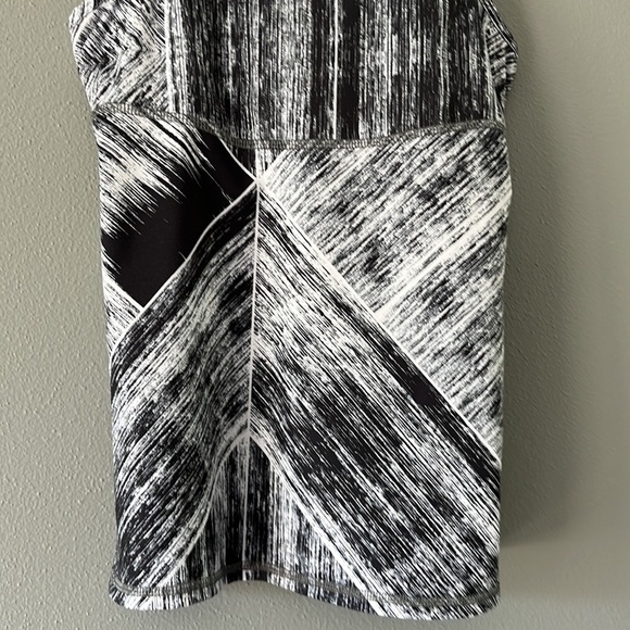 Lululemon Crossback Tank Heat Wave White Black / White - Picture 4 of 12